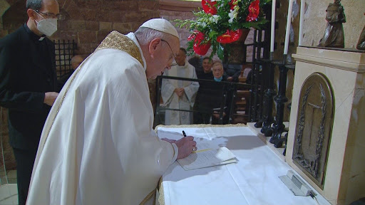 É importante cultivar a vida de oração nas crianças, diz Padre - Diocese de  Luz