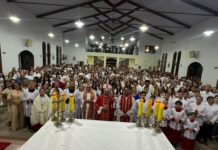 REALIZAÇÃO DO SACRAMENTO DA CRISMA NA PARÓQUIA DIVINO PAI ETERNO, CALDAS NOVAS-GO
